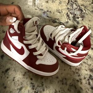 Jordan Retro 1 High OG size 7c for toddler kids